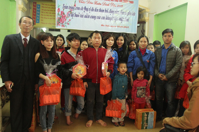 Đoàn Thanh niên VTV mang Tết ấm tới trẻ em khuyết tật tại Hà Nội - Ảnh 8.