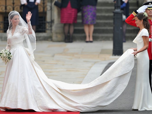 Ngắm thời trang của Công nương Kate Middleton thay đổi qua năm tháng - Ảnh 6.