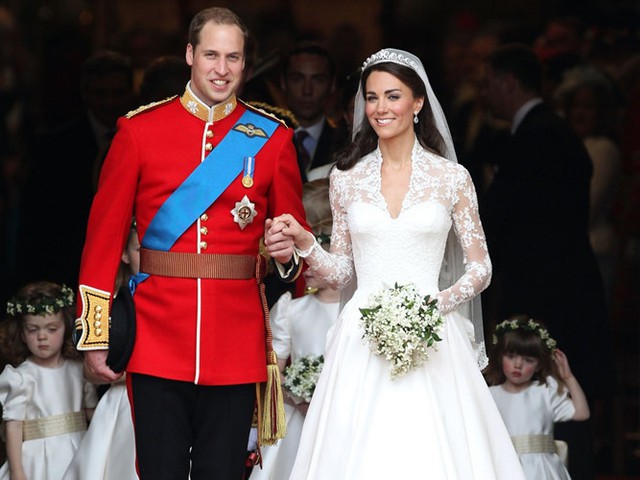 Ngắm thời trang của Công nương Kate Middleton thay đổi qua năm tháng - Ảnh 7.