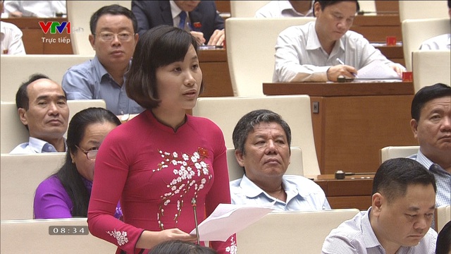 Đại biểu tranh luận về khủng hoảng thịt lợn và điệp khúc được mùa mất giá với Bộ trưởng Nguyễn Xuân Cường - Ảnh 2.