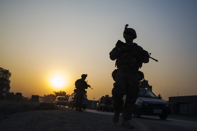 Ông Trump gửi thêm quân tới Afghanistan: Mỹ sẽ không lặp lại sai lầm như tại Iraq? - Ảnh 1.