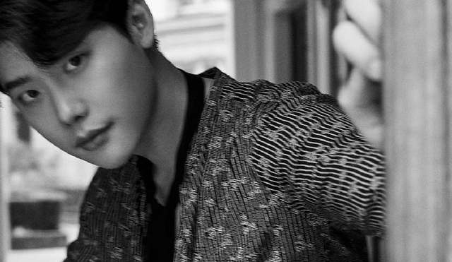 Lee Jong Suk lạ lẫm với loạt ảnh đa sắc thái  - Ảnh 2.