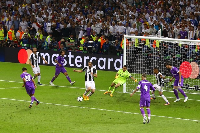 Chung kết Champions League: Ronaldo tỏa sáng, Real phá tan lời nguyền - Ảnh 8.