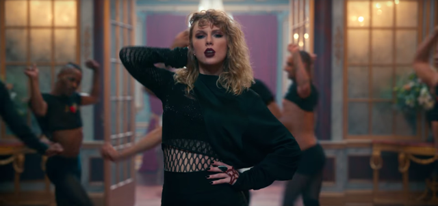 Săm soi loạt đồ trang sức hàng hiệu trong MV mới của Taylor Swift - Ảnh 8.