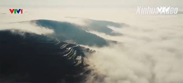 Chiêm ngưỡng cảnh mây phủ trên những ngọn núi phía Tây bắc Trung Quốc - Ảnh 1.