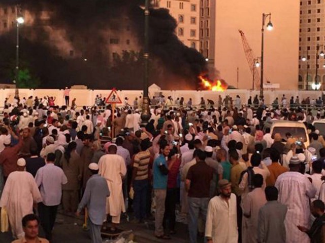 Bắt giữ 46 kẻ tình nghi đánh bom đền thờ Tiên tri ở Saudi Arabia - Ảnh 2.