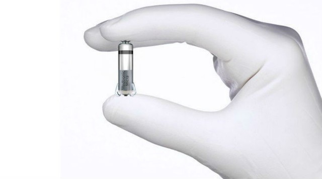 Mỹ: Cấy ghép máy tạo nhịp tim nhỏ nhất thế giới - Ảnh 1.