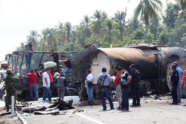 Tai nạn giao thông ở Mexico, ít nhất 29 người thiệt mạng - Ảnh 1.