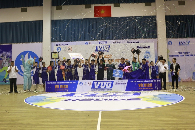 ĐH Bách Khoa giành ngôi vô địch Futsal sinh viên khu vực TP.HCM - Ảnh 3.