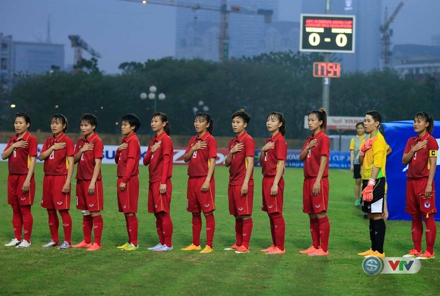 Ảnh: Thắng Singapore 8-0, ĐT nữ Việt Nam vươn lên đầu bảng - Ảnh 1.