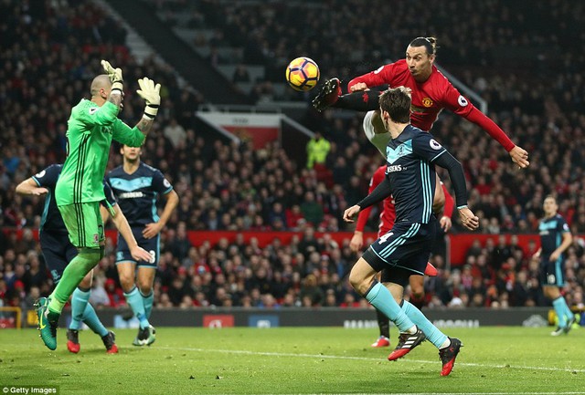 Manchester United 2-1 Middlesbrough: 1 phút thần kỳ trên sân Old Trafford - Ảnh 2.