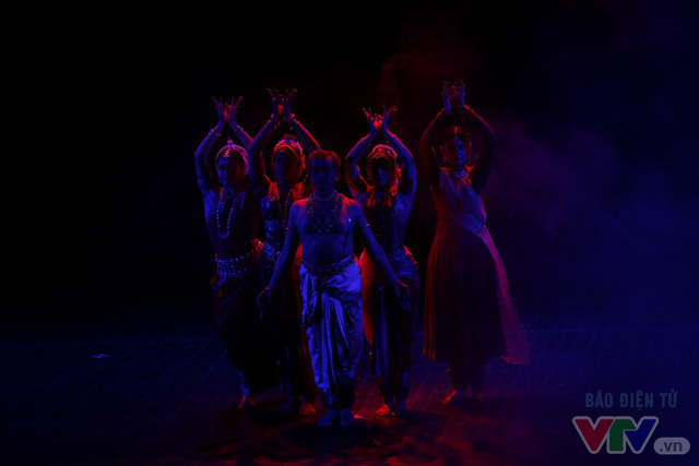 Đặc sắc màn biểu diễn nghệ thuật múa cổ điển truyền thống Ấn Độ tại Hà Nội - Ảnh 5.