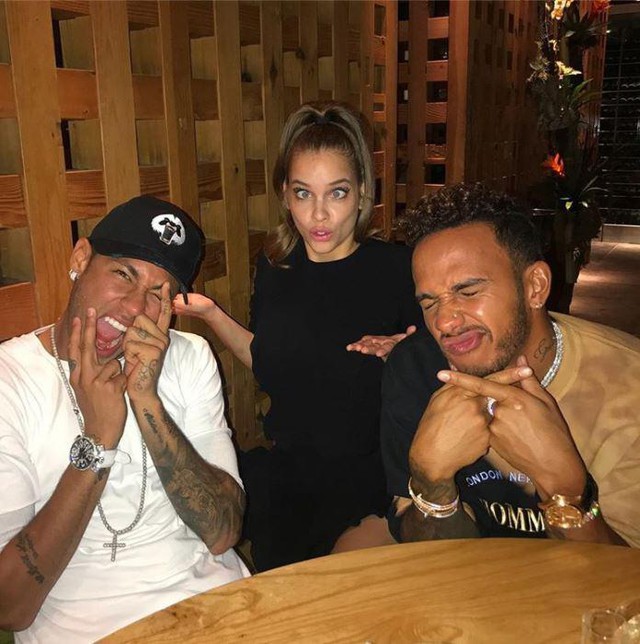 Hậu scandal với Cavani, Neymar xuất hiện cực bảnh trong đêm tại London - Ảnh 7.