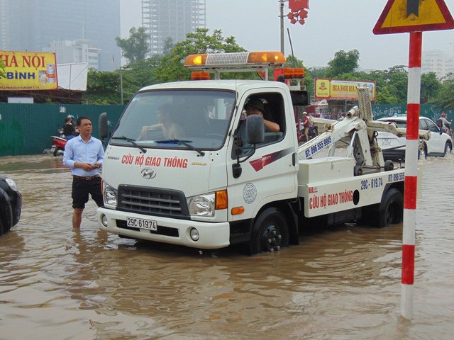 Trước mùa mưa bão 2017, Hà Nội còn 18 điểm úng ngập cố hữu - Ảnh 3.