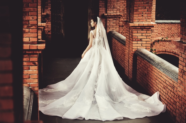 Nguyễn Oanh Next Top Model đẹp tinh khôi trong trang phục cưới - Ảnh 6.