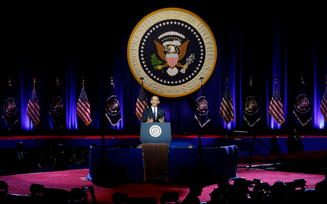 Những hình ảnh đáng nhớ của ông Obama khi từ biệt vai trò Tổng thống Mỹ - Ảnh 1.
