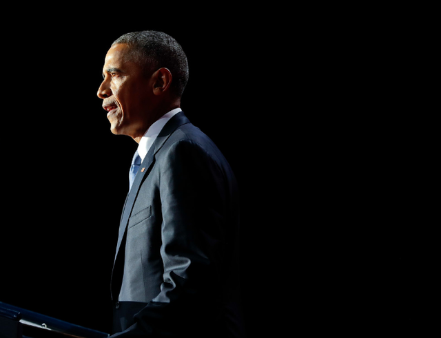 Những hình ảnh đáng nhớ của ông Obama khi từ biệt vai trò Tổng thống Mỹ - Ảnh 4.