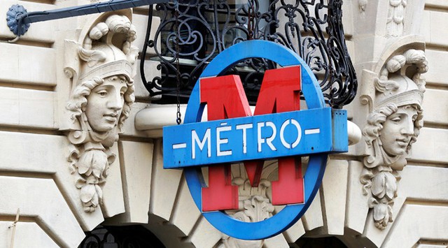 Nổ lớn ở ga tàu điện ngầm Paris, Pháp - Ảnh 1.