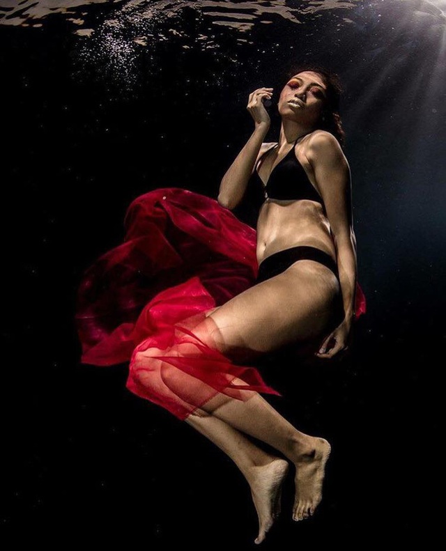 Thảm họa chụp ảnh dưới nước lại tái diễn ở Philippines’ Next Top Model - Ảnh 1.