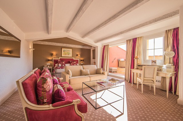Bên trong khách sạn nổi tiếng ở Saint-Tropez hút sao Hollywood - Ảnh 3.