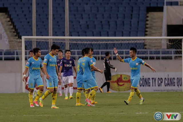 Tổng hợp vòng 16 Giải VĐQG V.League 2017: FLC Thanh Hoá xây chắc ngôi đầu, CLB Hà Nội bị ngắt mạch bất bại - Ảnh 2.
