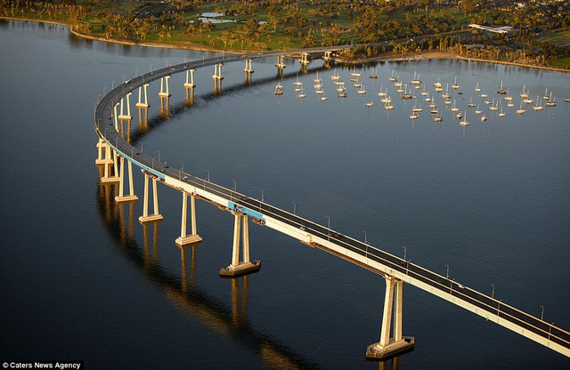 Những cây cầu đẹp nhất thế giới nhìn từ trên cao | VTV.VN