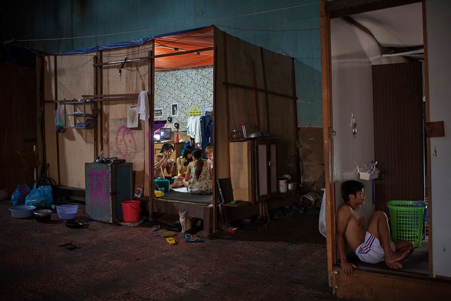 3 năm thực hiện 1 bộ ảnh, người đàn ông Uruguay lột tả chân thực đến tái tê cuộc sống của nghệ sĩ xiếc Việt Nam - Ảnh 20.