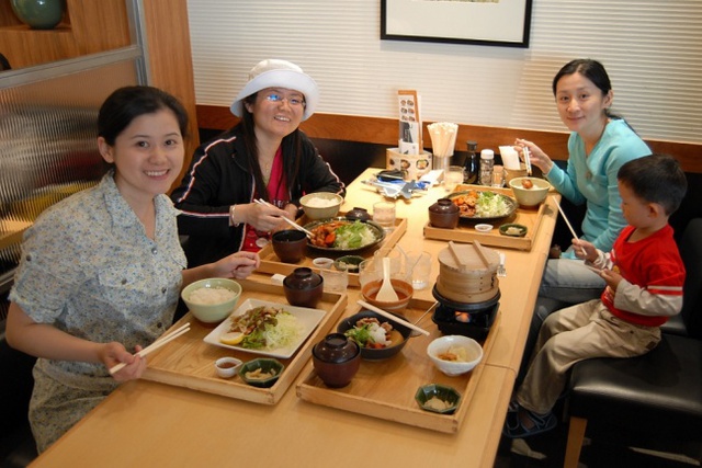 6 thói quen ăn uống giúp phụ nữ Nhật không lo béo - Ảnh 3.