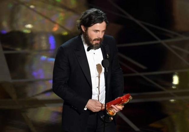 Casey Affleck: Từ kép phụ và kẻ đứng bóng tới Oscar danh giá - Ảnh 3.