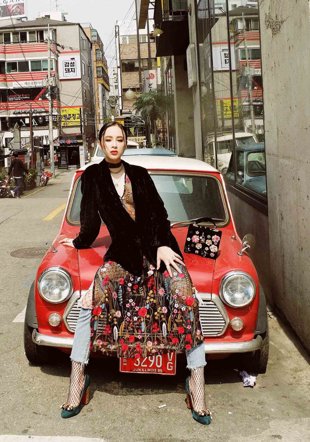 Angela Phương Trinh sành điệu trên đường phố Hàn Quốc - Ảnh 4.