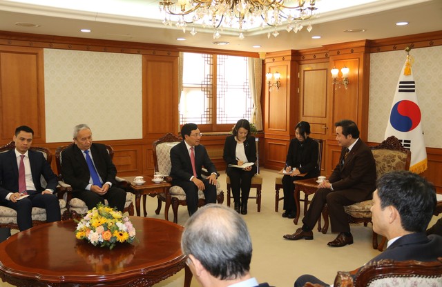 Hàn Quốc sẵn sàng hợp tác và chia sẻ kinh nghiệm vì sự phát triển của Việt Nam - Ảnh 2.