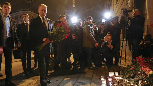 Ông Putin cũng ở St. Petersburg khi xảy ra vụ nổ tàu điện ngầm - Ảnh 1.