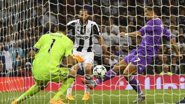 Chung kết Champions League: Ronaldo tỏa sáng, Real phá tan lời nguyền - Ảnh 7.