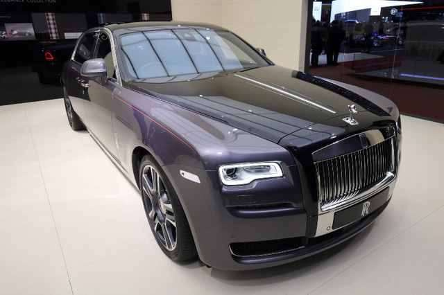 Xe Rolls-Royce sơn bằng bụi của 1.000 viên kim cương - Ảnh 2.