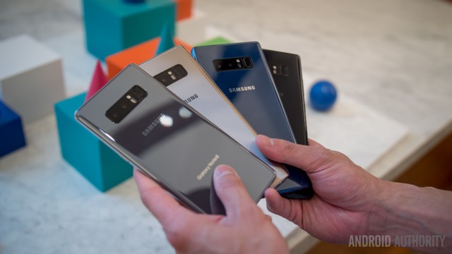 Mặc kệ iPhone 8, Samsung vẫn đang thắng lớn với Galaxy Note 8 - Ảnh 1.