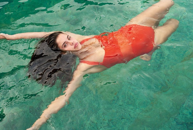 Sara Sampaio khoe thân hình nóng bỏng trong mùa hè - Ảnh 11.