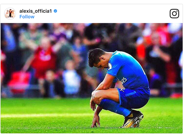 Ozil rối rít xin lỗi người hâm mộ Arsenal sau trận thua muối mặt - Ảnh 2.