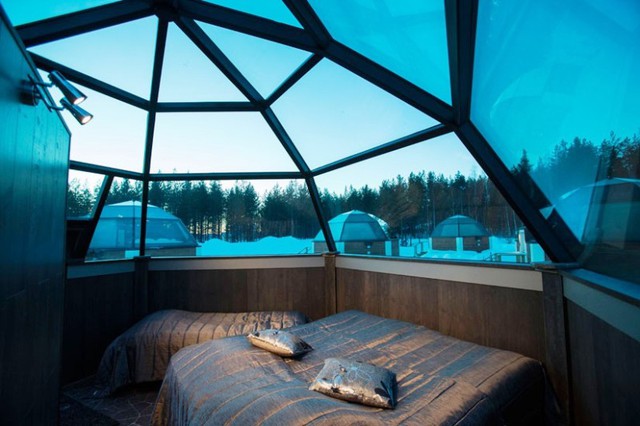 Ngắm cực quang tuyệt đẹp từ khách sạn kính ở Phần Lan - Ảnh 2.