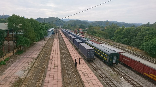 Đón đoàn tàu chuyên container đầu tiên kết nối Việt Nam – Trung Quốc - Ảnh 1.