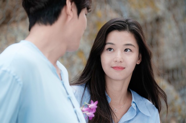 Jun Ji Hyun: Đóng vai nàng tiên cá là một thử thách lớn - Ảnh 5.