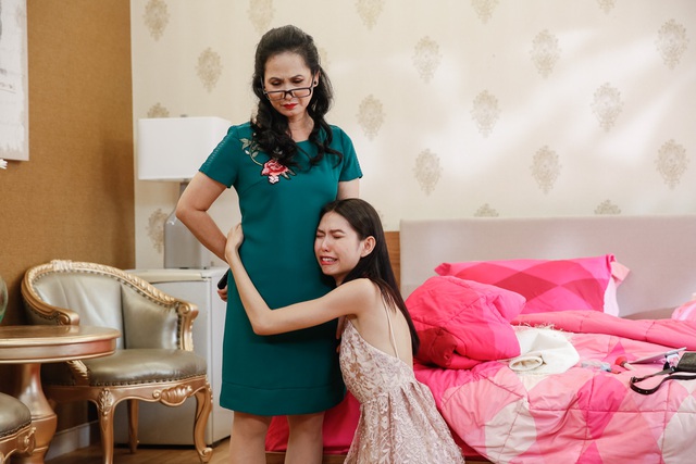 Vietnams Next Top Model 2017: Top 6 ngậm đắng nuốt cay sống chung với mẹ chồng Lan Hương - Ảnh 5.