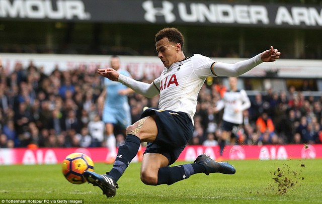 Vòng 26 giải Ngoại Hạng Anh: Harry Kane lập hat-trick, Tottenham lên vị trí thứ 2 - Ảnh 2.