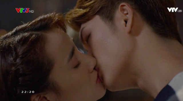 Tuổi thanh xuân 2 - Tập 18: Linh (Nhã Phương) và Junsu (Kang Tae Oh) trao nhau liền hai nụ hôn đắm đuối - Ảnh 30.