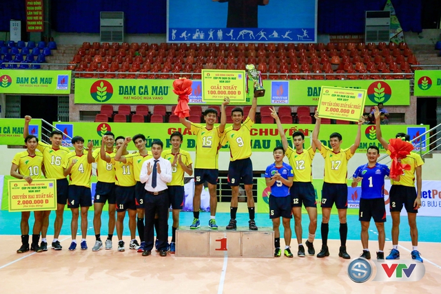 ẢNH: Đánh bại CLB Biên Phòng, CLB TP.HCM đoạt chức vô địch bóng chuyền nam Siêu cúp Quốc gia 2017 - Ảnh 24.