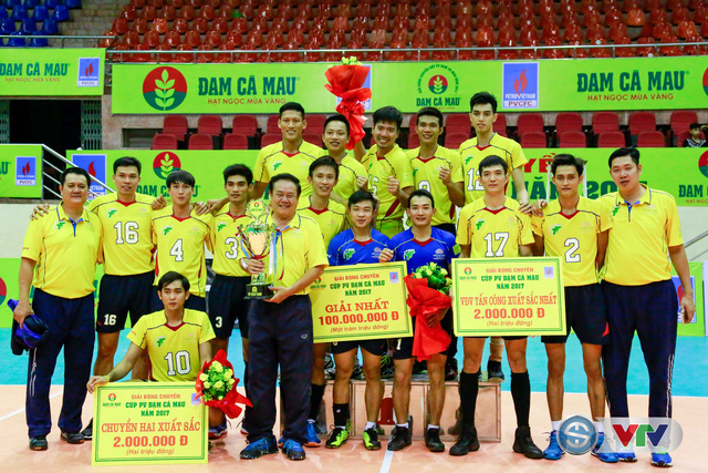 ẢNH: Đánh bại CLB Biên Phòng, CLB TP.HCM đoạt chức vô địch bóng chuyền nam Siêu cúp Quốc gia 2017 - Ảnh 25.