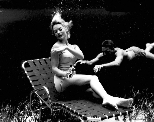 Chiêm ngưỡng ảnh nghệ thuật chụp dưới nước từ thập niên 30 - Ảnh 10.