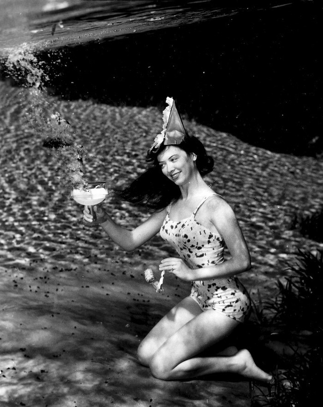 Chiêm ngưỡng ảnh nghệ thuật chụp dưới nước từ thập niên 30 - Ảnh 17.