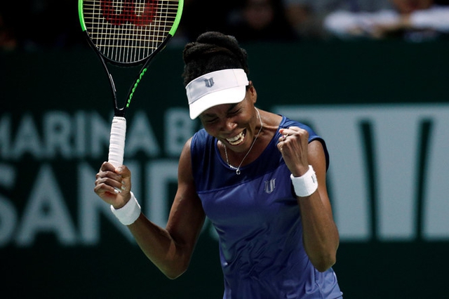 Vượt qua Muguruza, Venus giành quyền vào bán kết WTA Finals 2017 - Ảnh 2.