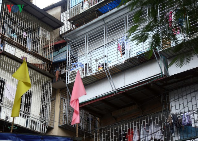 Nhiều nhà dân ở Hà Nội tự bịt đường sống bằng chuồng cọp - Ảnh 9.
