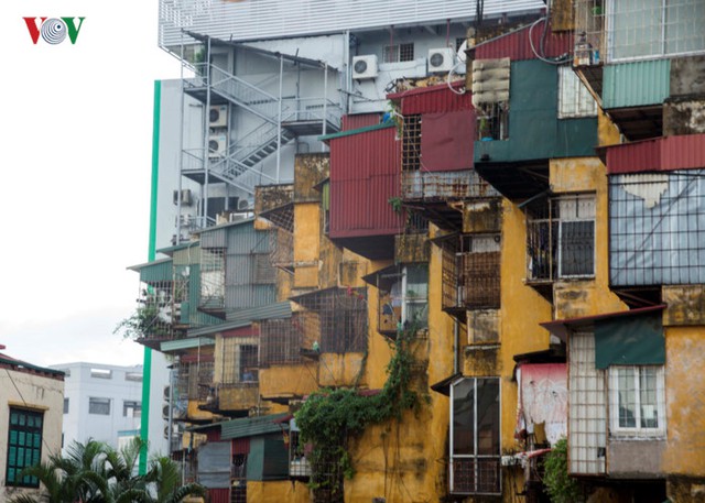 Nhiều nhà dân ở Hà Nội tự bịt đường sống bằng chuồng cọp - Ảnh 5.